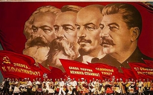 Komunisme vs. Sosialisme vs. Kapitalisme: Apa Kaitan dan Perbezaannya?