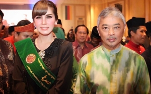 Nur Sajat Terima Anugerah Tokoh Persilatan Srikandi Negara