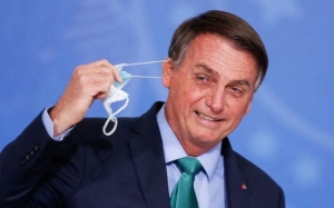 Kisah Presiden Brazil Terpaksa Makan di Kaki Lima Kerana Enggan Vaksin