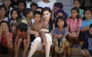 Sisi Gelap Projek Sukarelawan dan Eksploitasi Anak-Anak Yatim di Kemboja