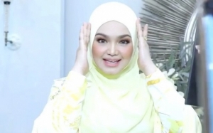 Siti Nurhaliza Lunas 'Hutang', Nyanyi Lagu Hang Pi Mana