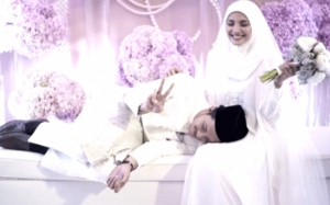 Video 'Sweet' Majlis Nikah Fattah, Fazura